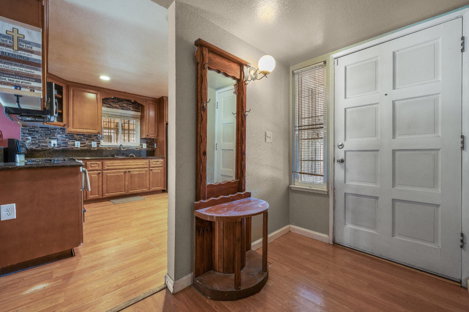 808 Cadillac Dr, Modesto, CA 95351