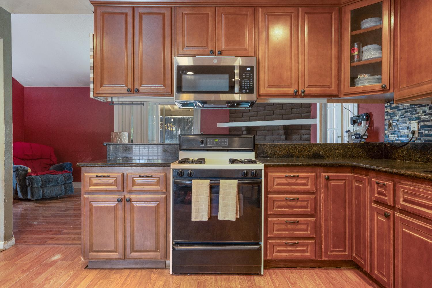 808 Cadillac Dr, Modesto, CA 95351