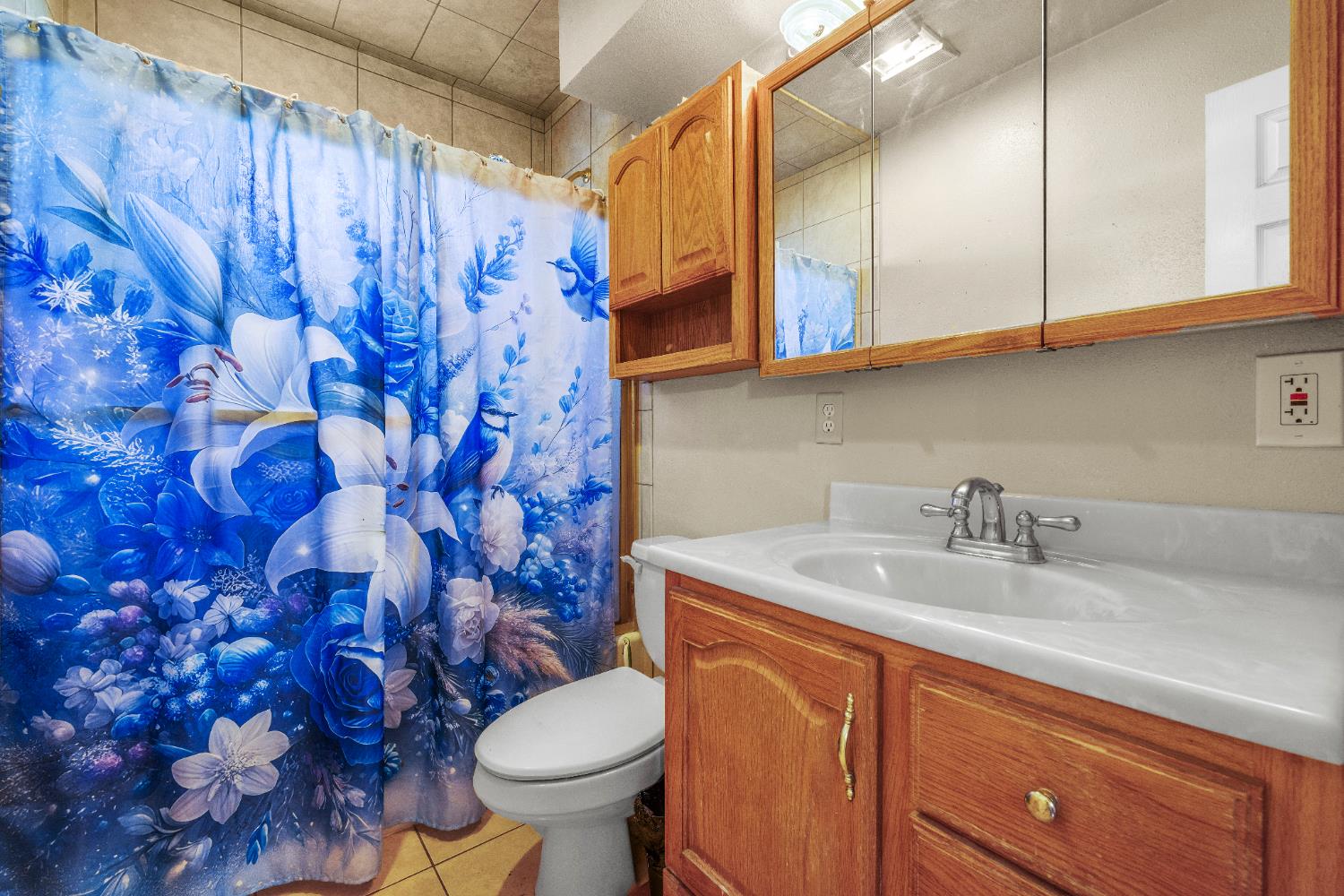 808 Cadillac Dr, Modesto, CA 95351