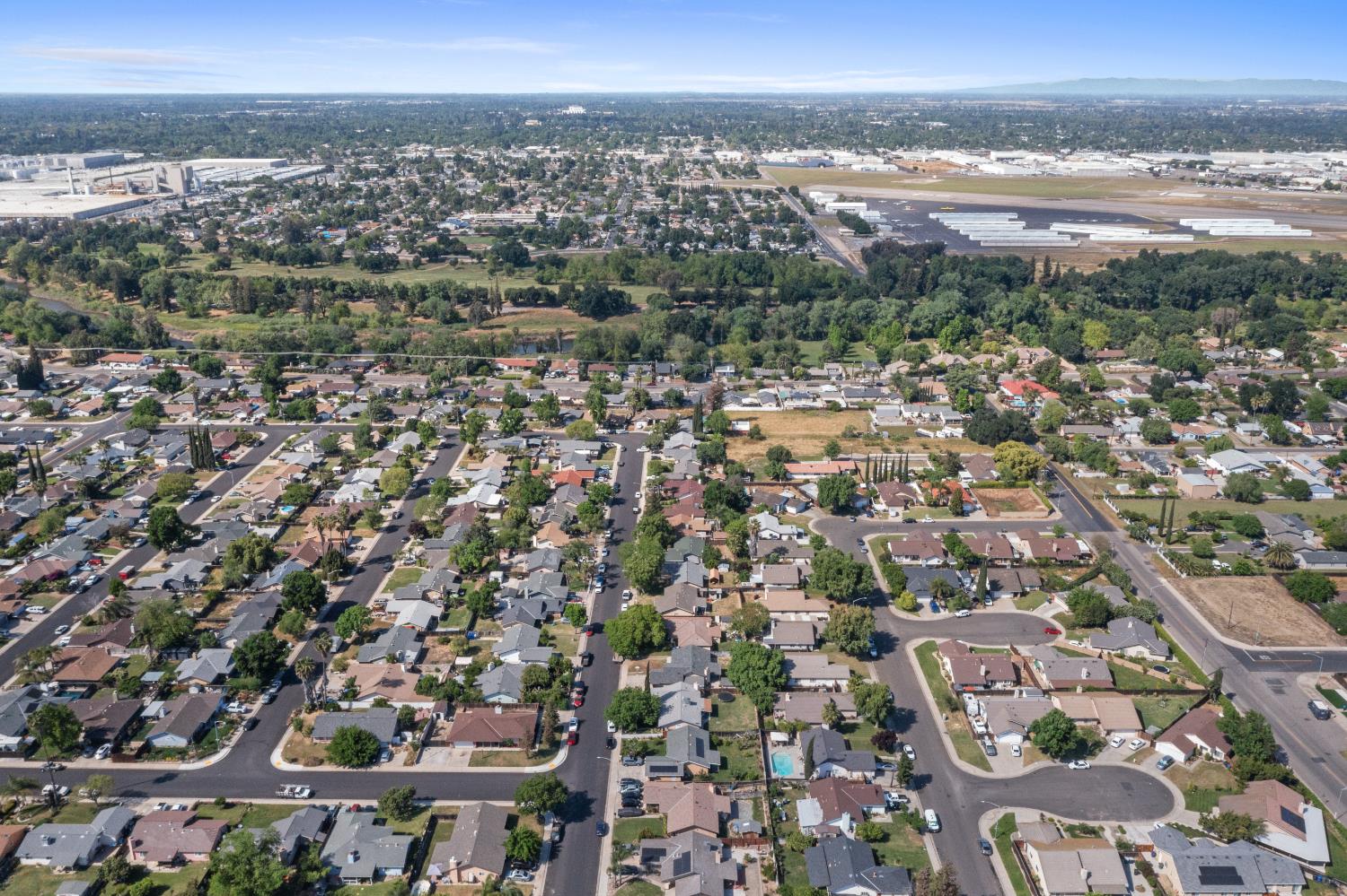 808 Cadillac Dr, Modesto, CA 95351