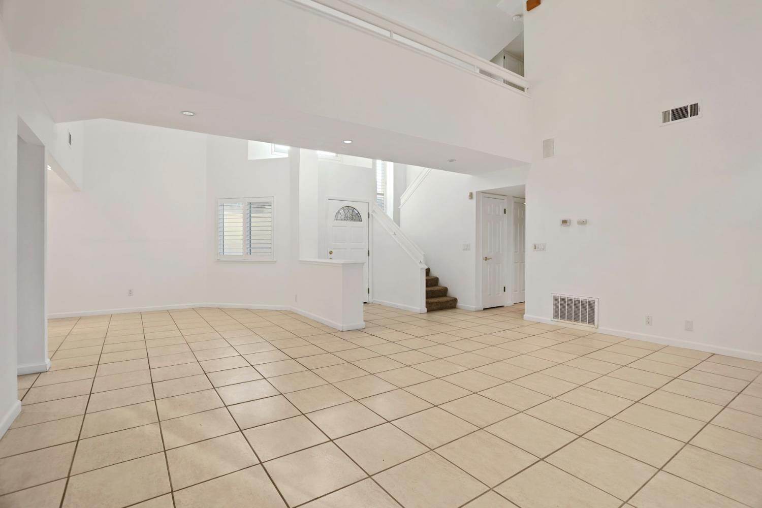 1040 Copper Park Ln, Modesto, CA 95355