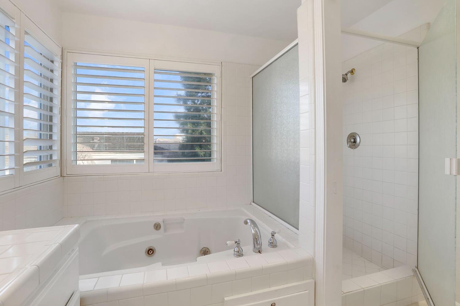 1040 Copper Park Ln, Modesto, CA 95355