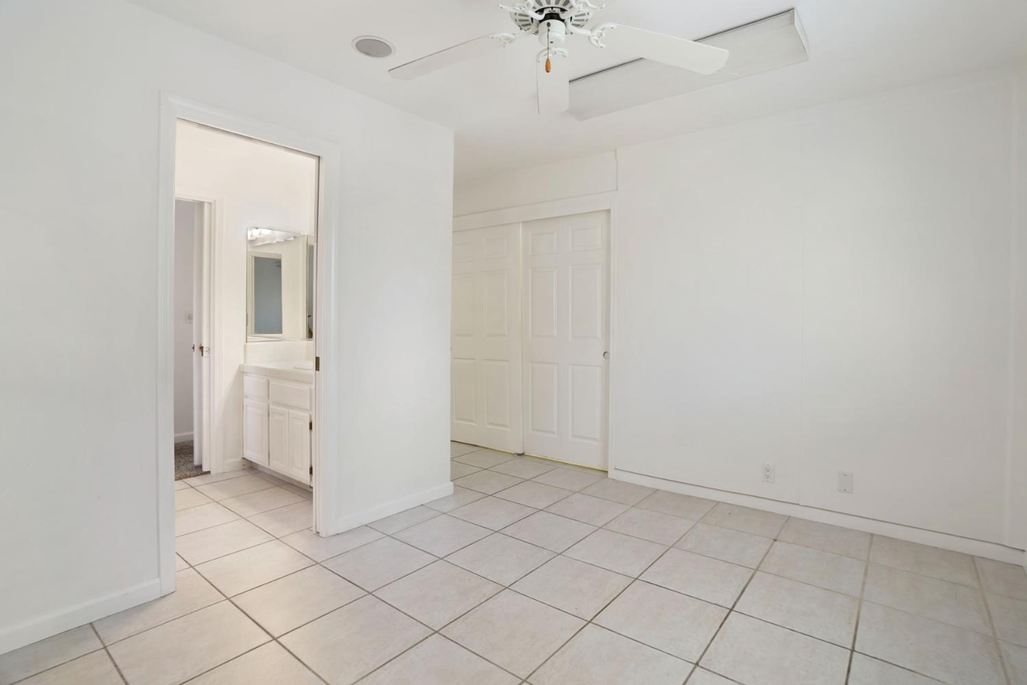 1040 Copper Park Ln, Modesto, CA 95355