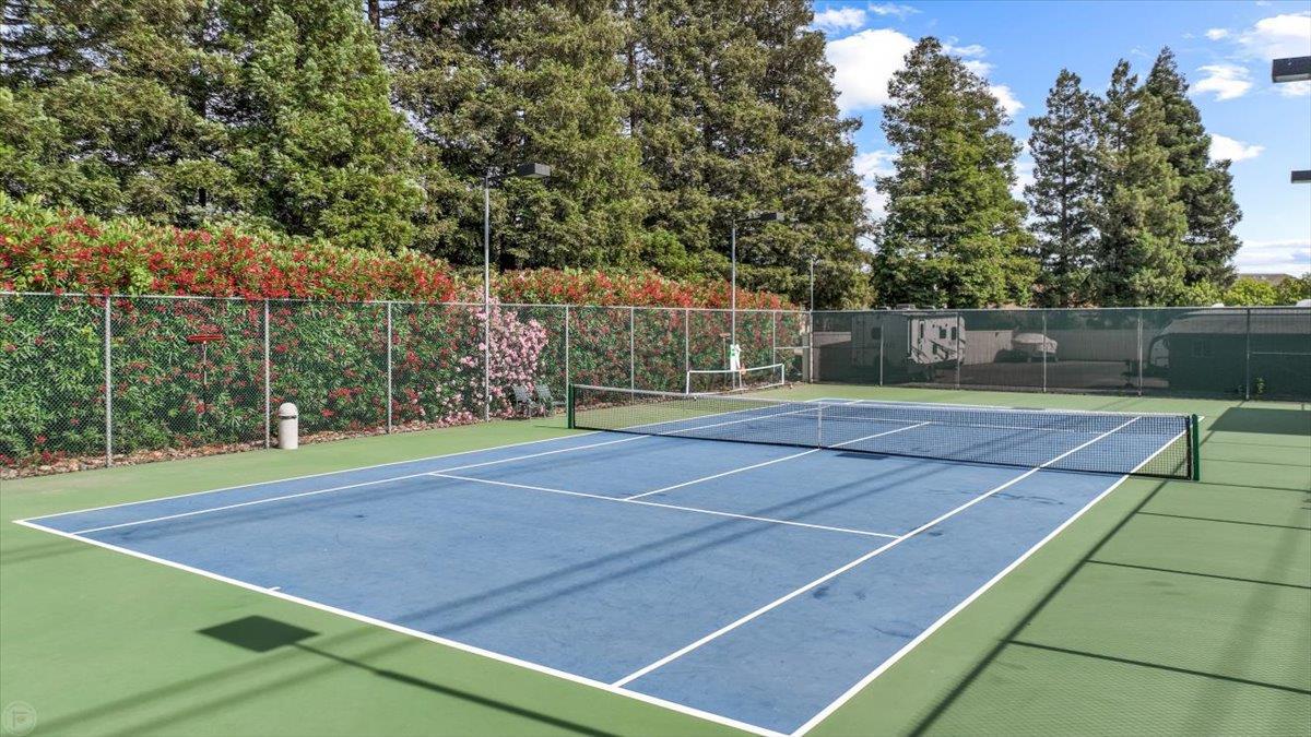 1040 Copper Park Ln, Modesto, CA 95355