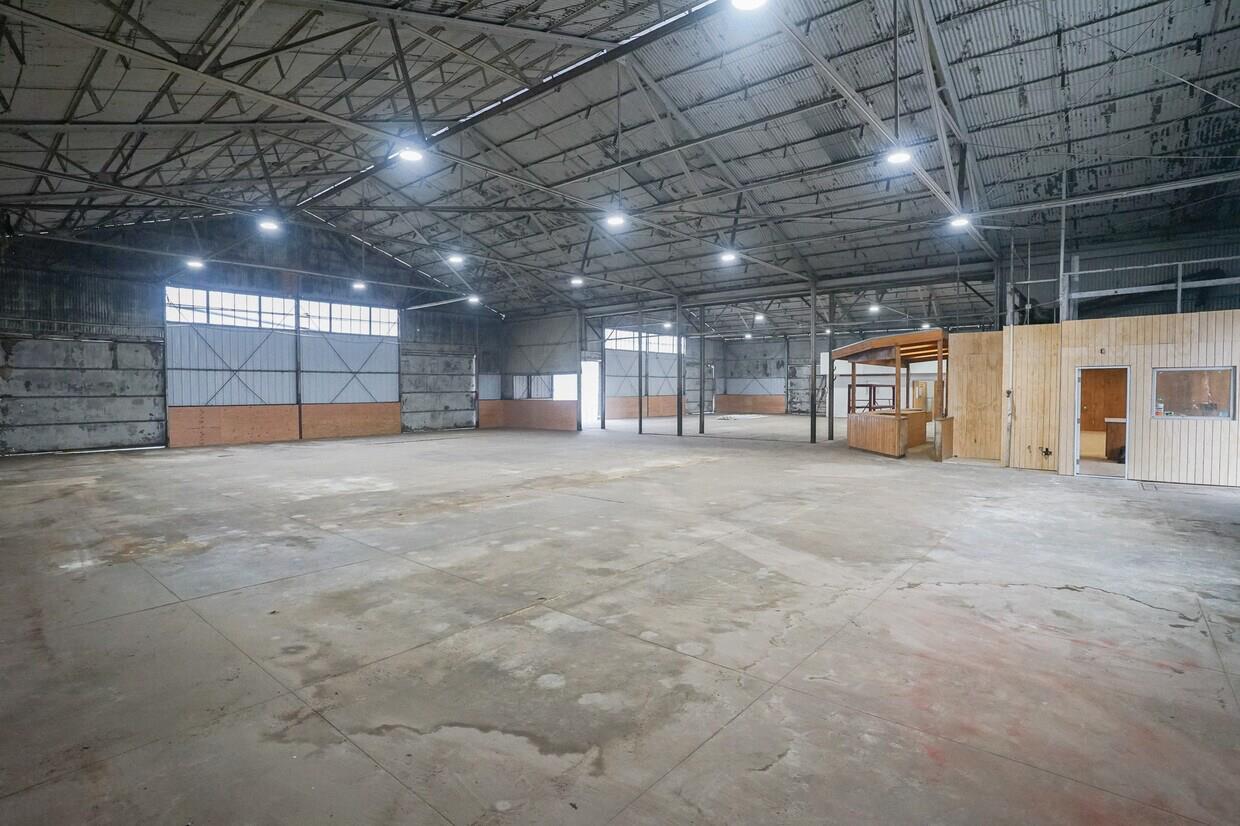 121 N Gateway Dr, Madera, CA 93637