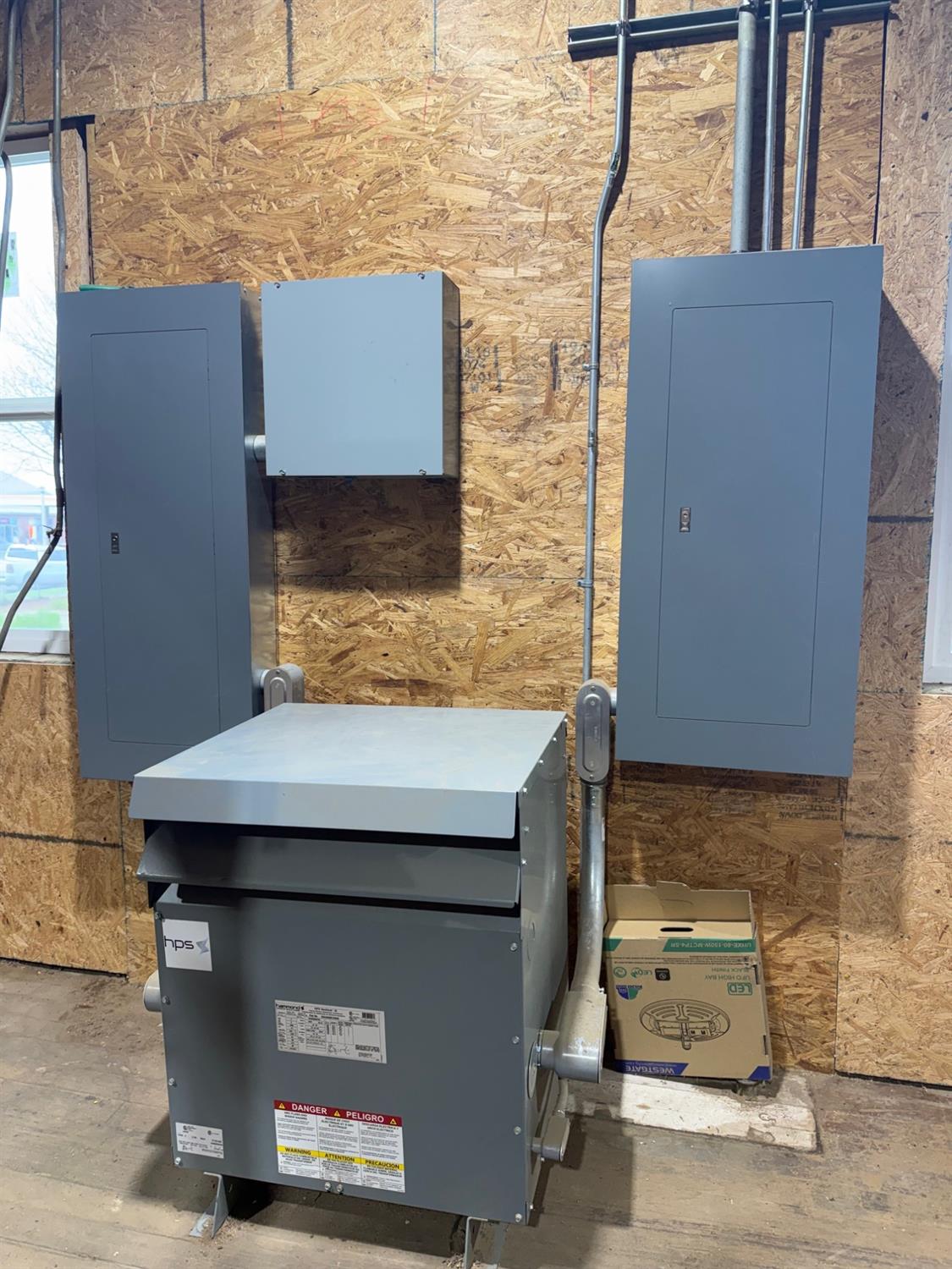 121 N Gateway Dr, Madera, CA 93637