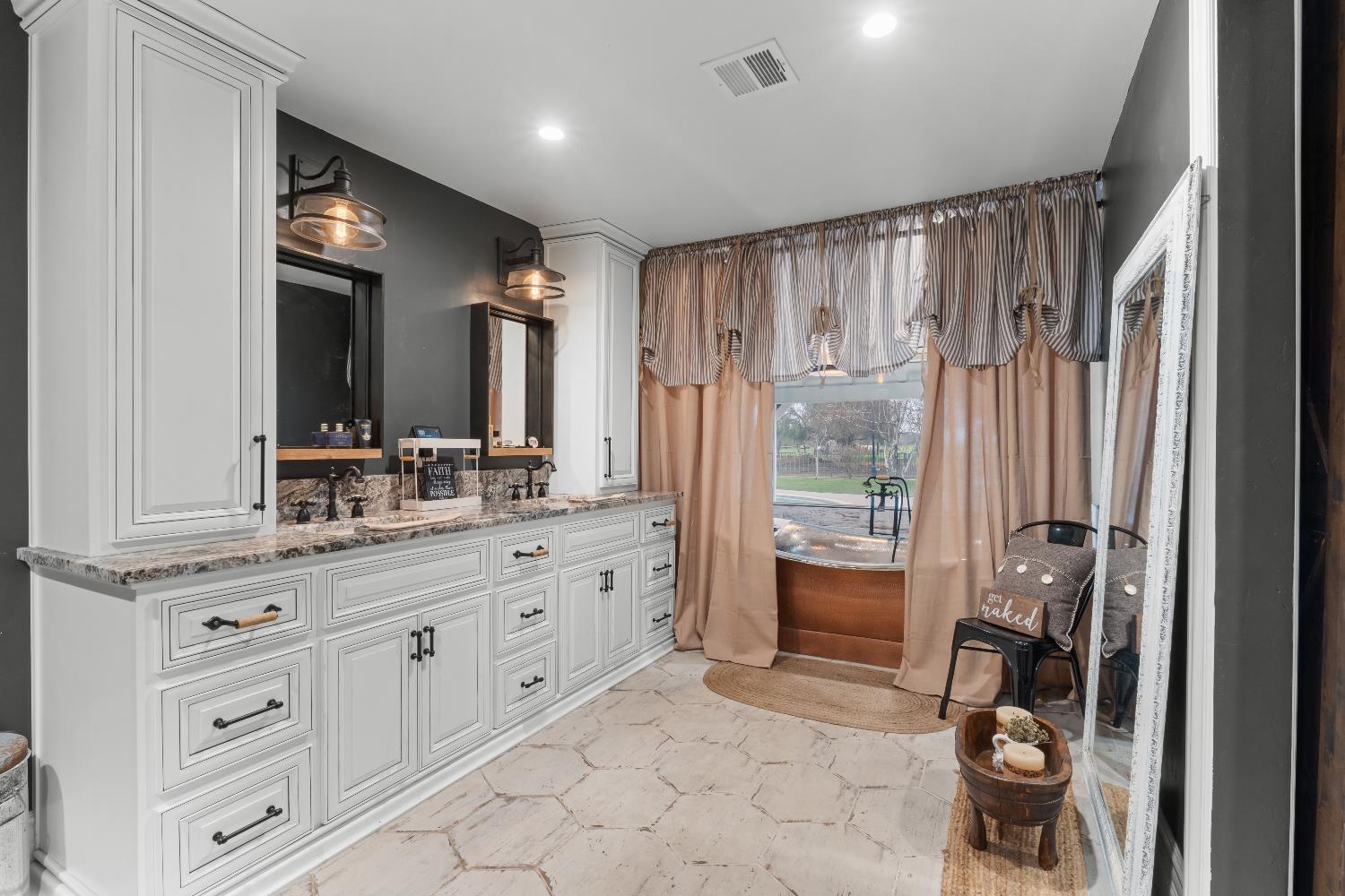4280 Ipsen Ave, Le Grand, CA 95333