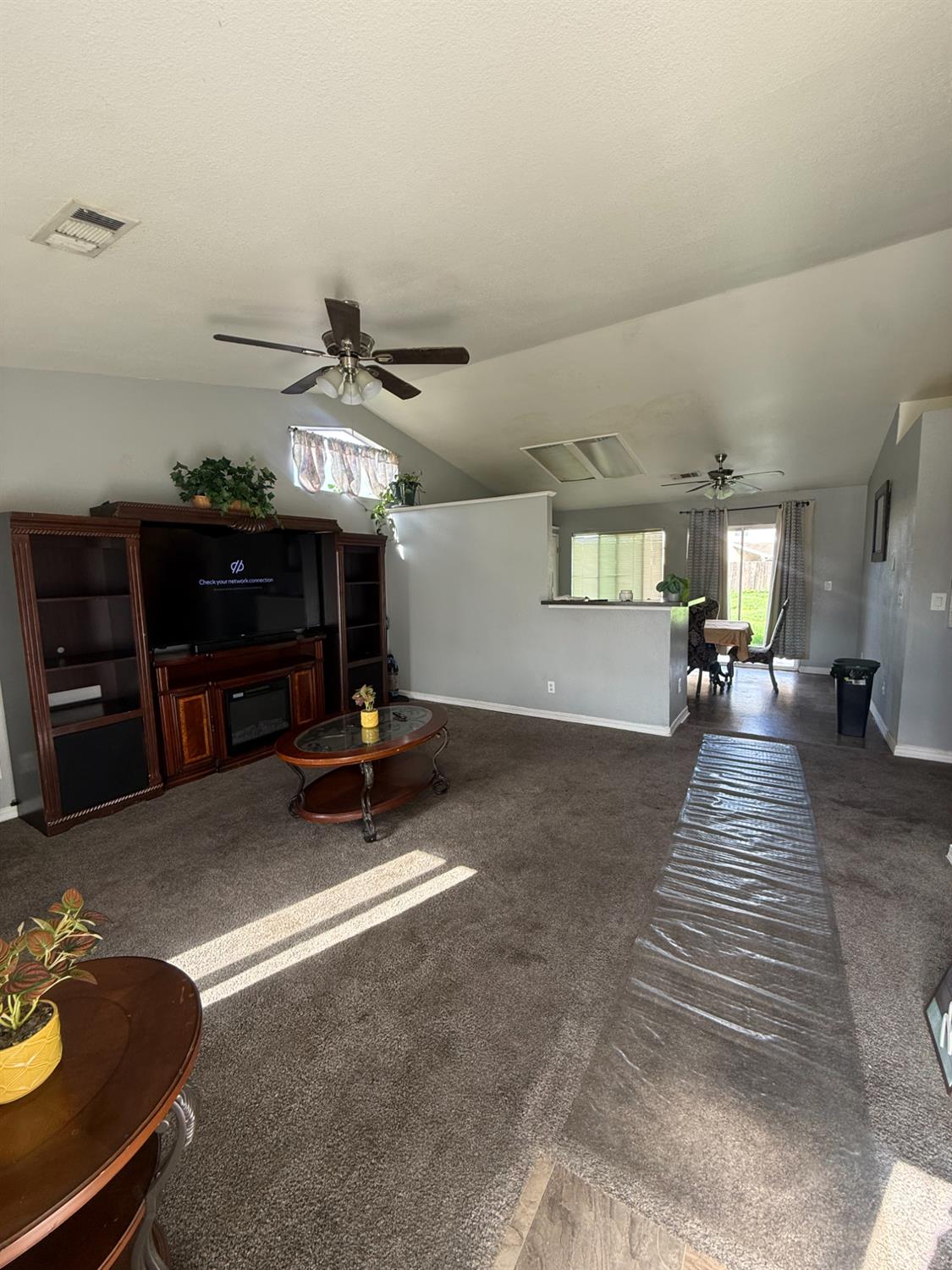 1352 N Saint Francis Dr, Los Banos, CA 93635