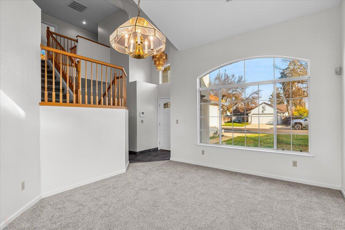 3624 Effingham Ln, Modesto, CA 95357