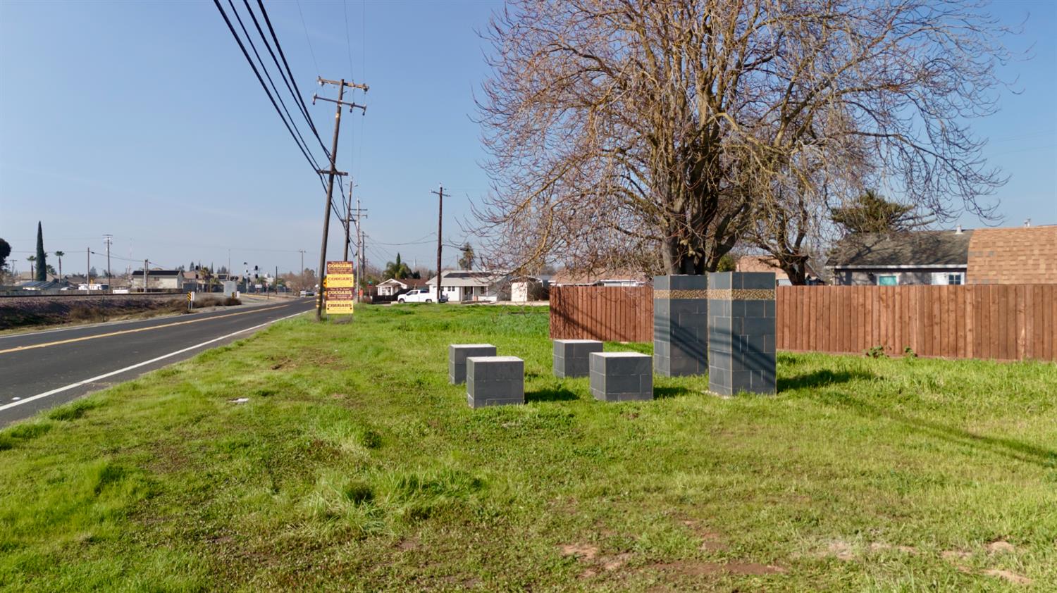 2310 Main St, Escalon, CA 95320