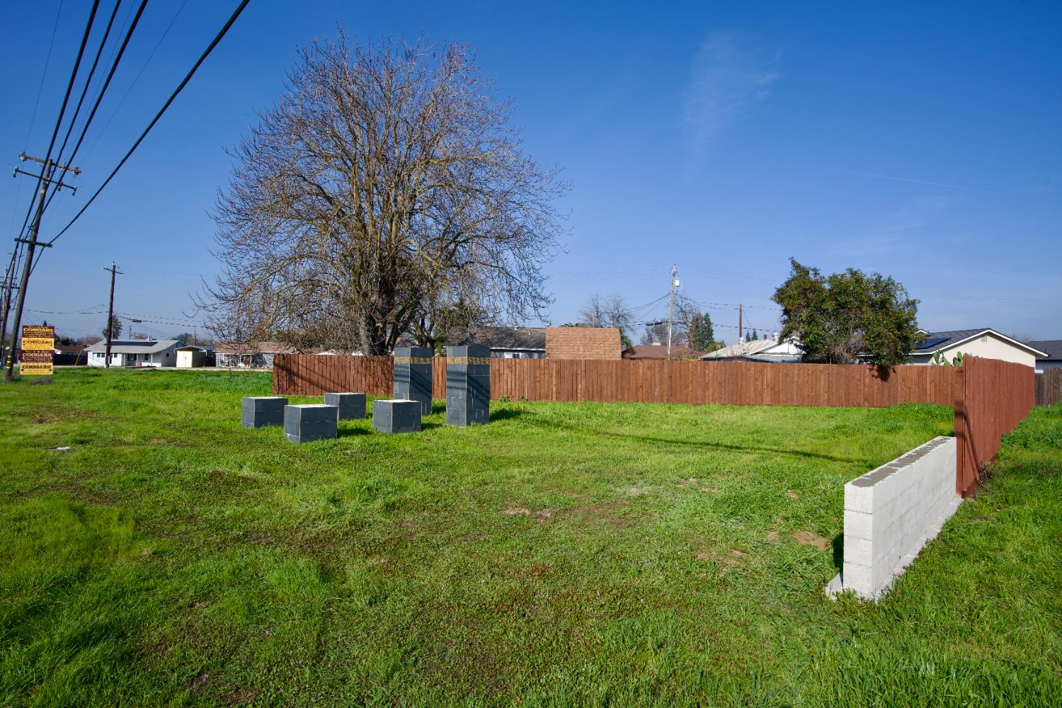 2310 Main St, Escalon, CA 95320