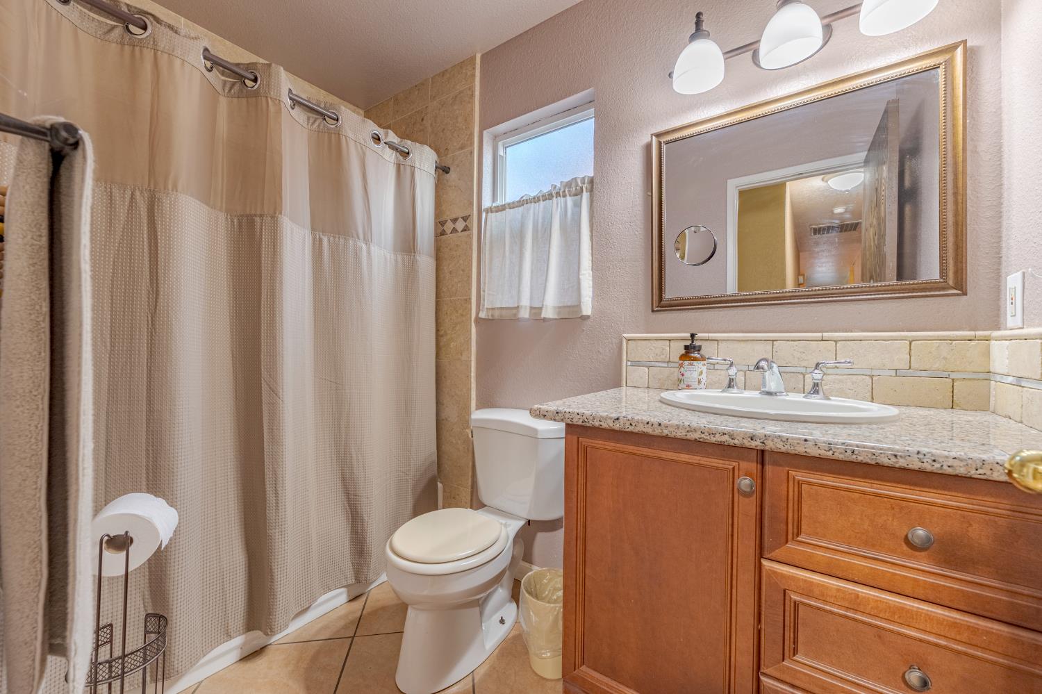 2394 Lance St, Merced, CA 95348