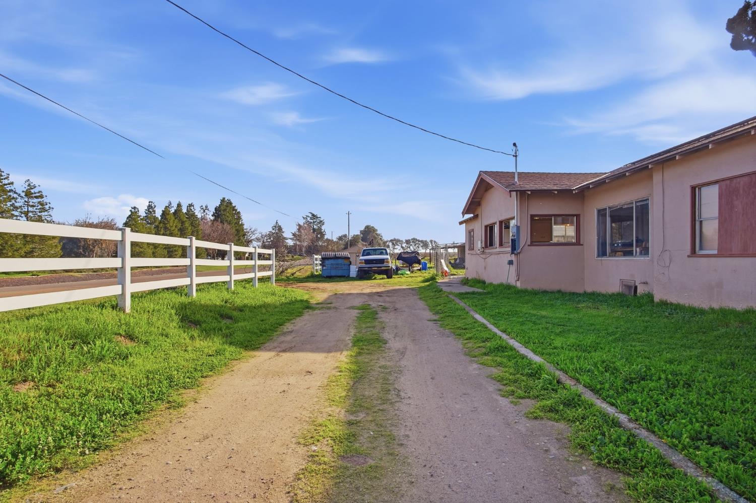 12242 Orange Blossom Rd, Oakdale, CA 95361