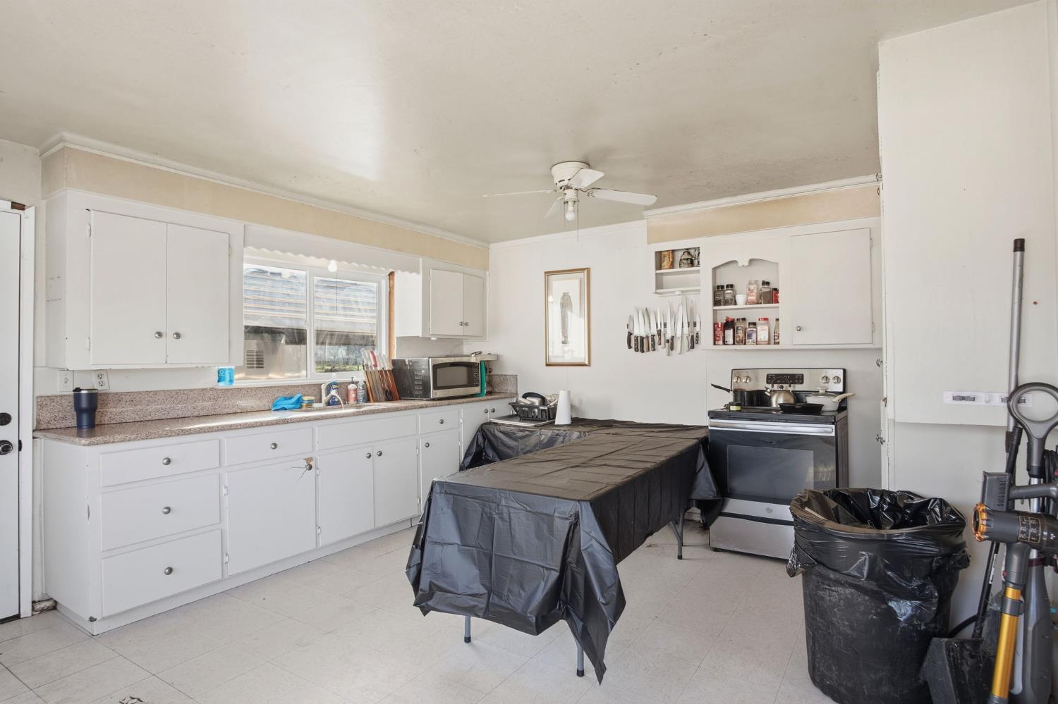 12242 Orange Blossom Rd, Oakdale, CA 95361