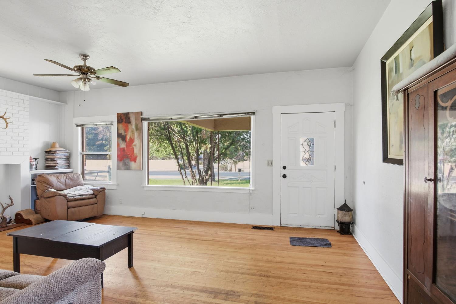 12242 Orange Blossom Rd, Oakdale, CA 95361