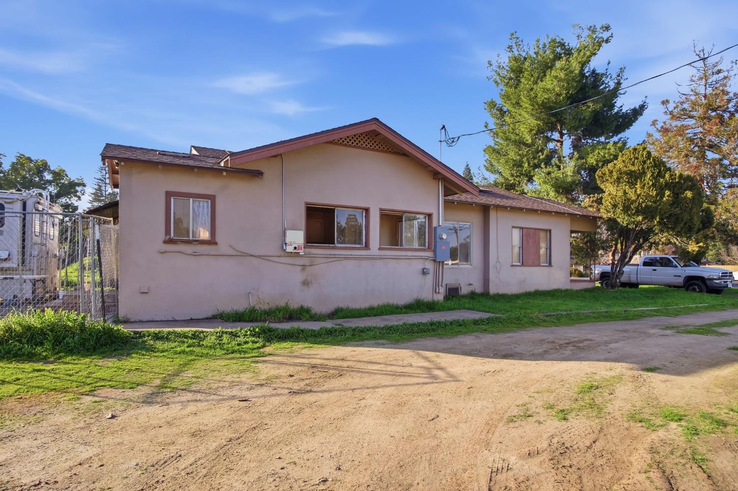 12242 Orange Blossom Rd, Oakdale, CA 95361