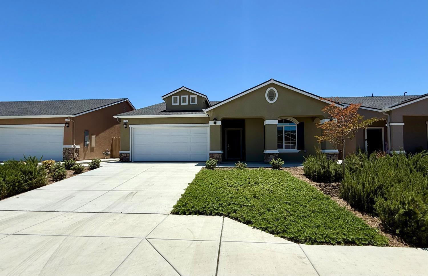 1200 E Orange St, Avenal, CA 93204