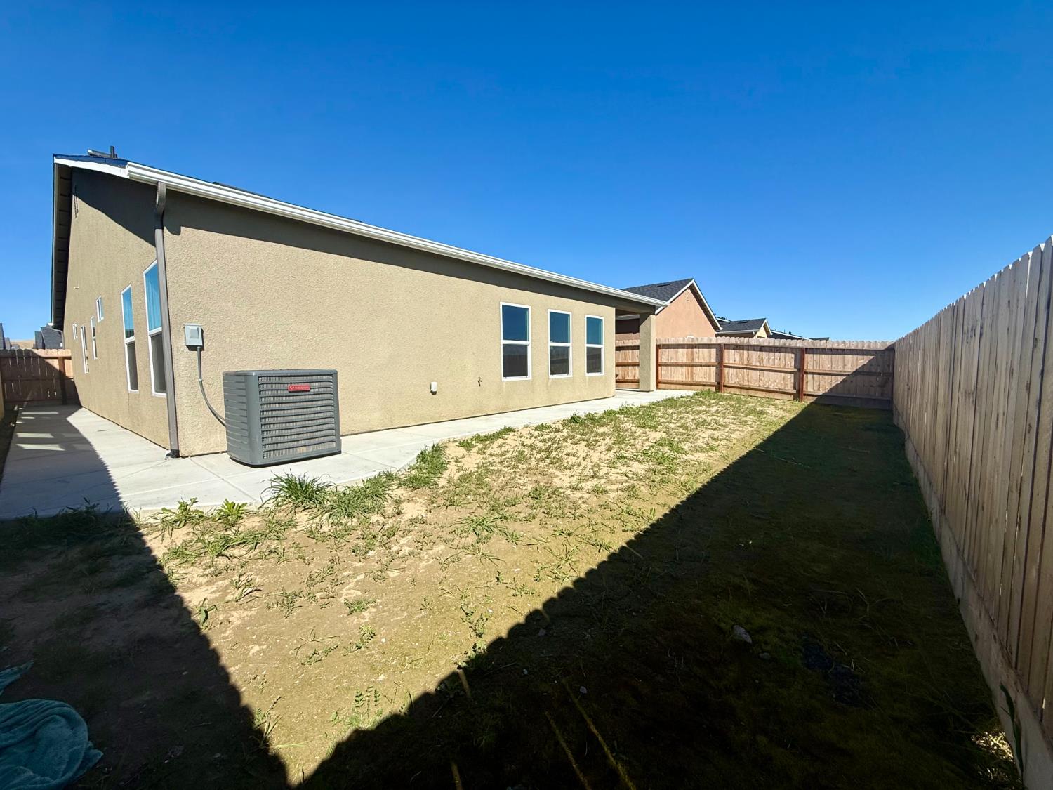 1200 E Orange St, Avenal, CA 93204
