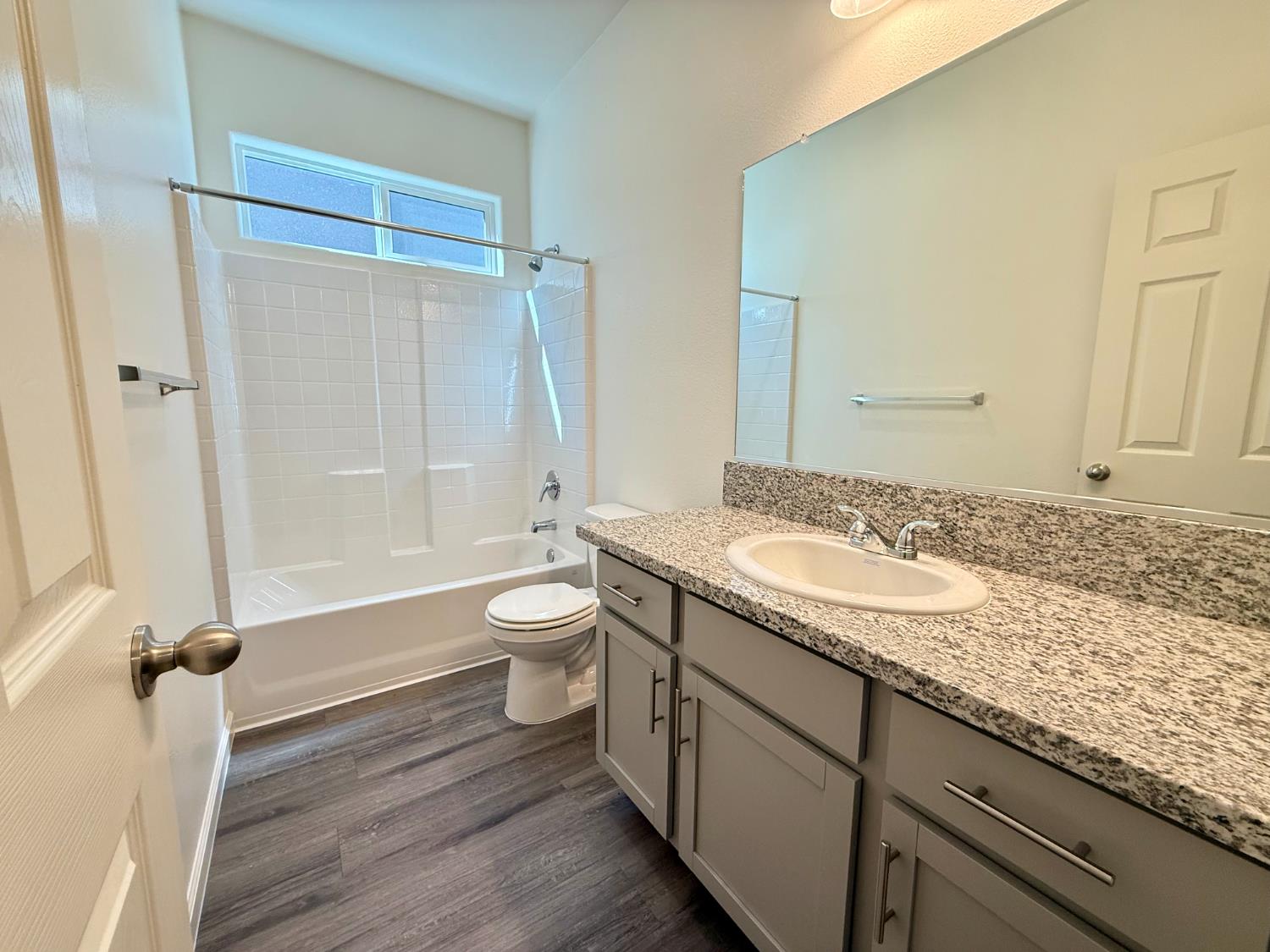 1200 E Orange St, Avenal, CA 93204