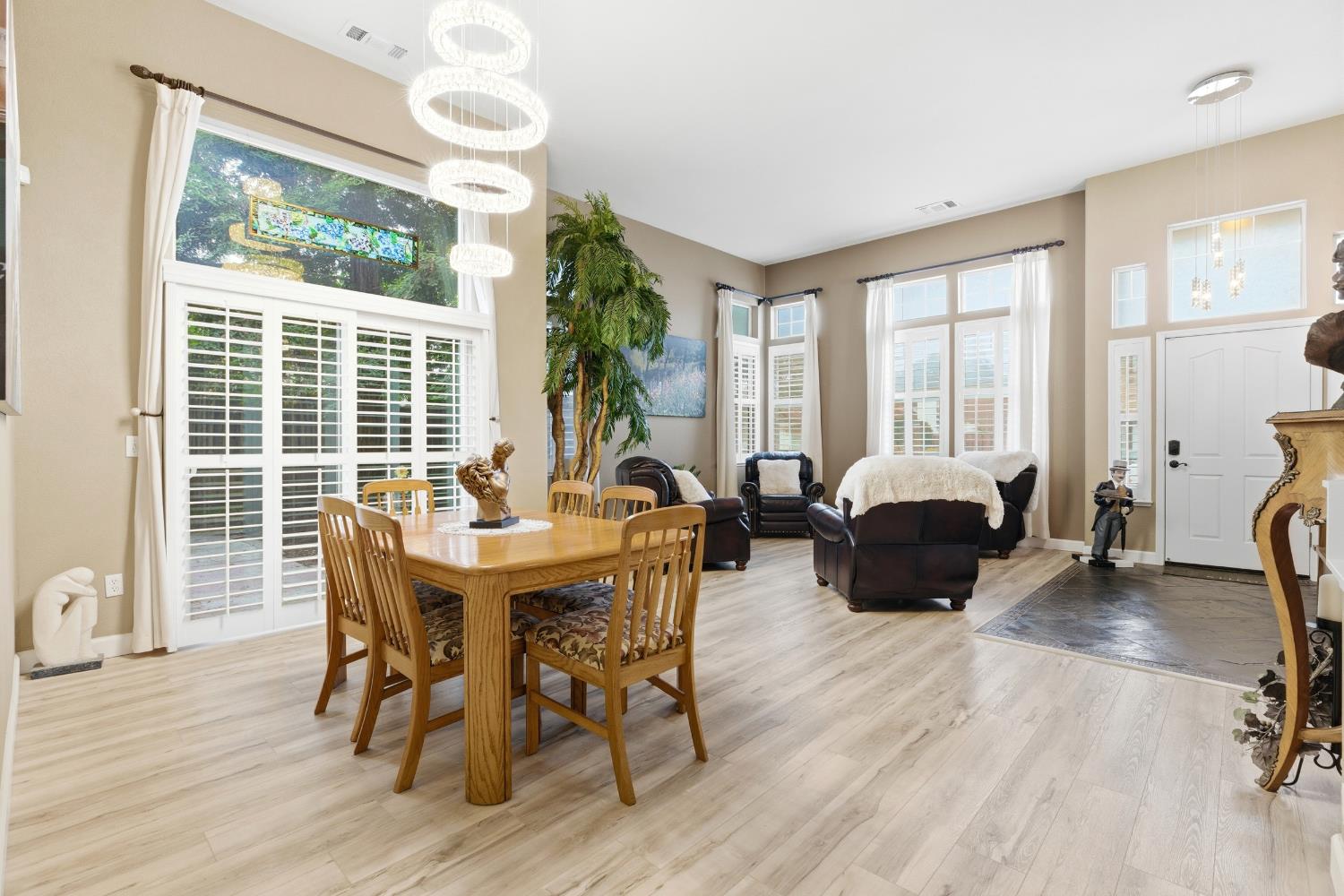 1184 River Ave, Oakdale, CA 95361