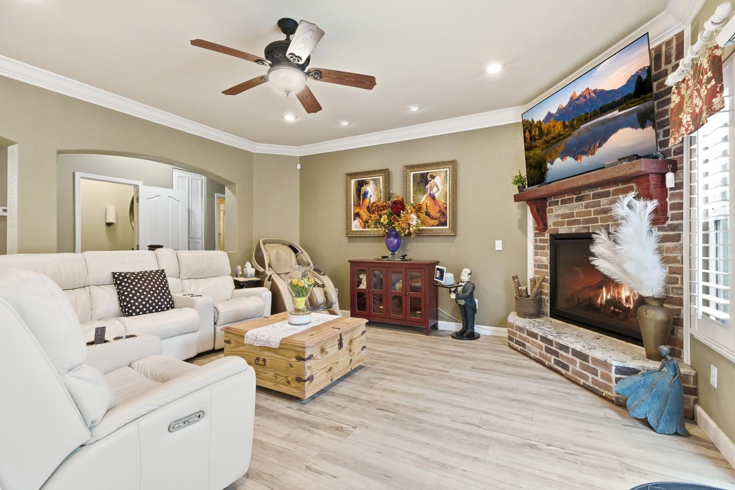 1184 River Ave, Oakdale, CA 95361