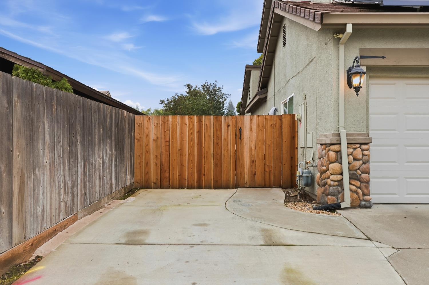 1184 River Ave, Oakdale, CA 95361