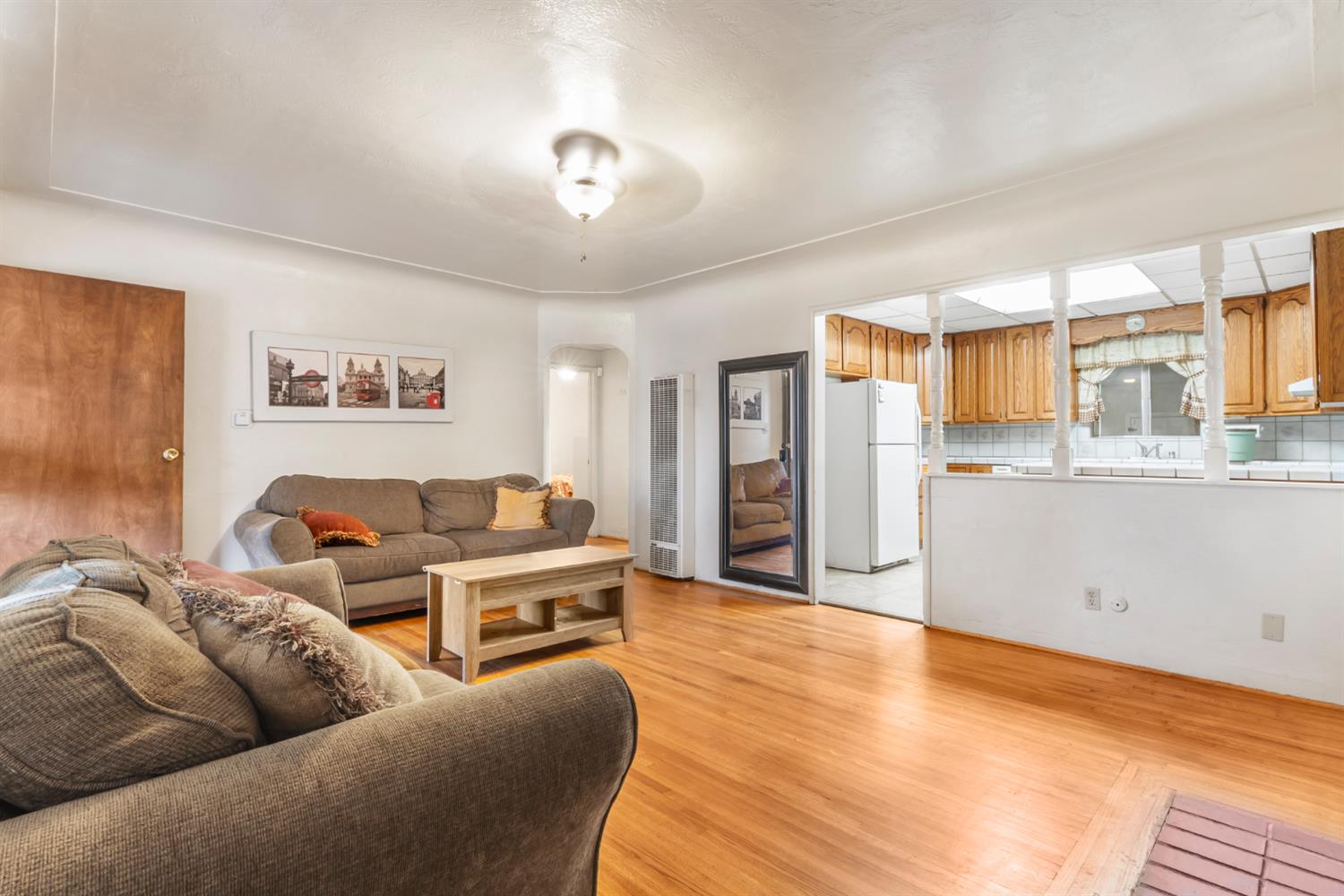 2344 Regal Rd, Modesto, CA 95358