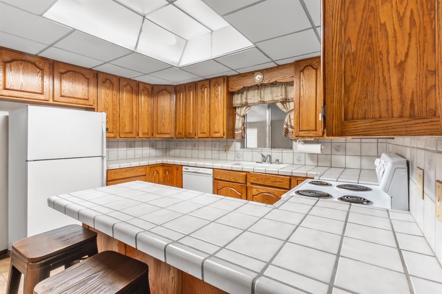 2344 Regal Rd, Modesto, CA 95358