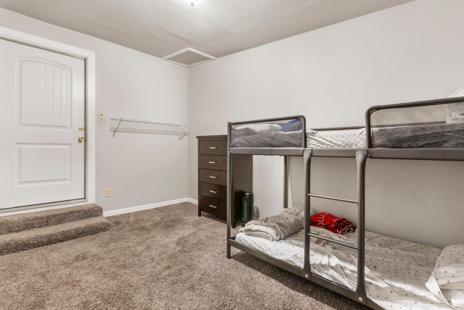 2344 Regal Rd, Modesto, CA 95358