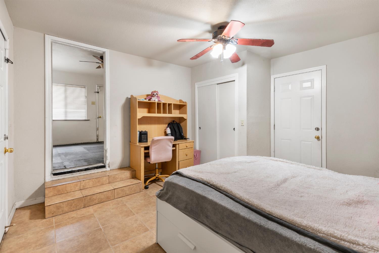 2344 Regal Rd, Modesto, CA 95358