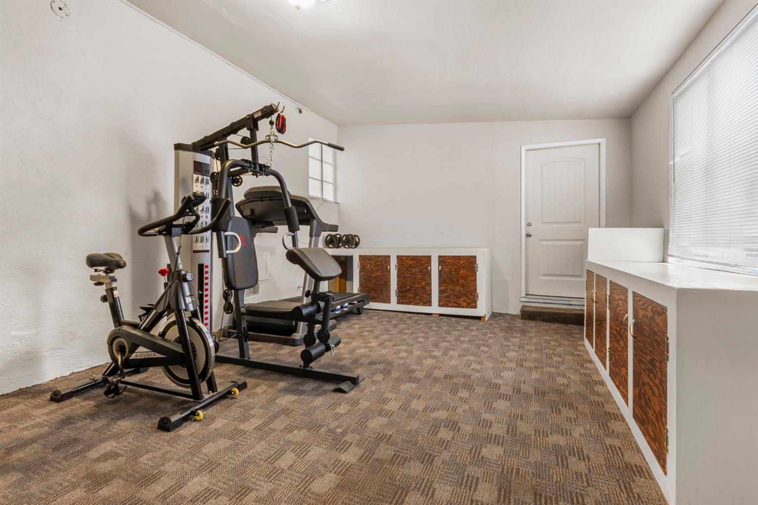 2344 Regal Rd, Modesto, CA 95358