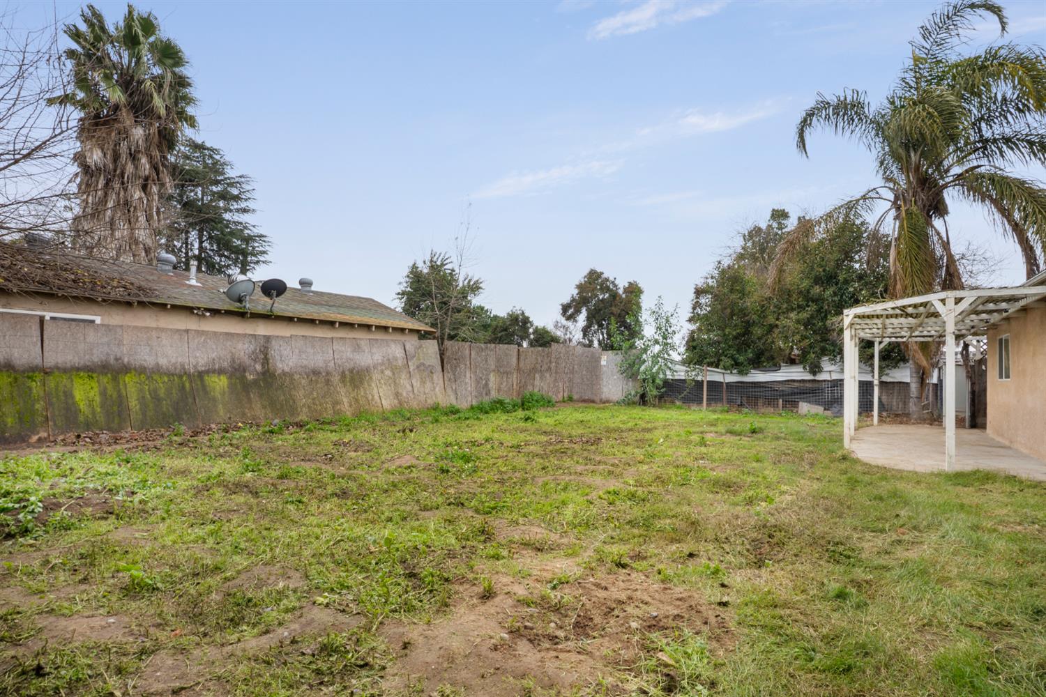 2344 Regal Rd, Modesto, CA 95358