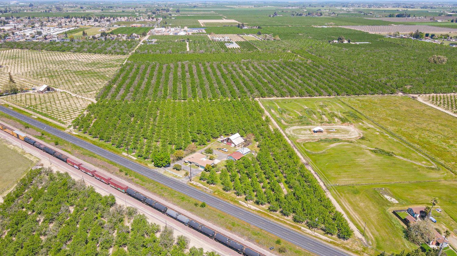 19688 SANTA FE, Escalon, CA 95320