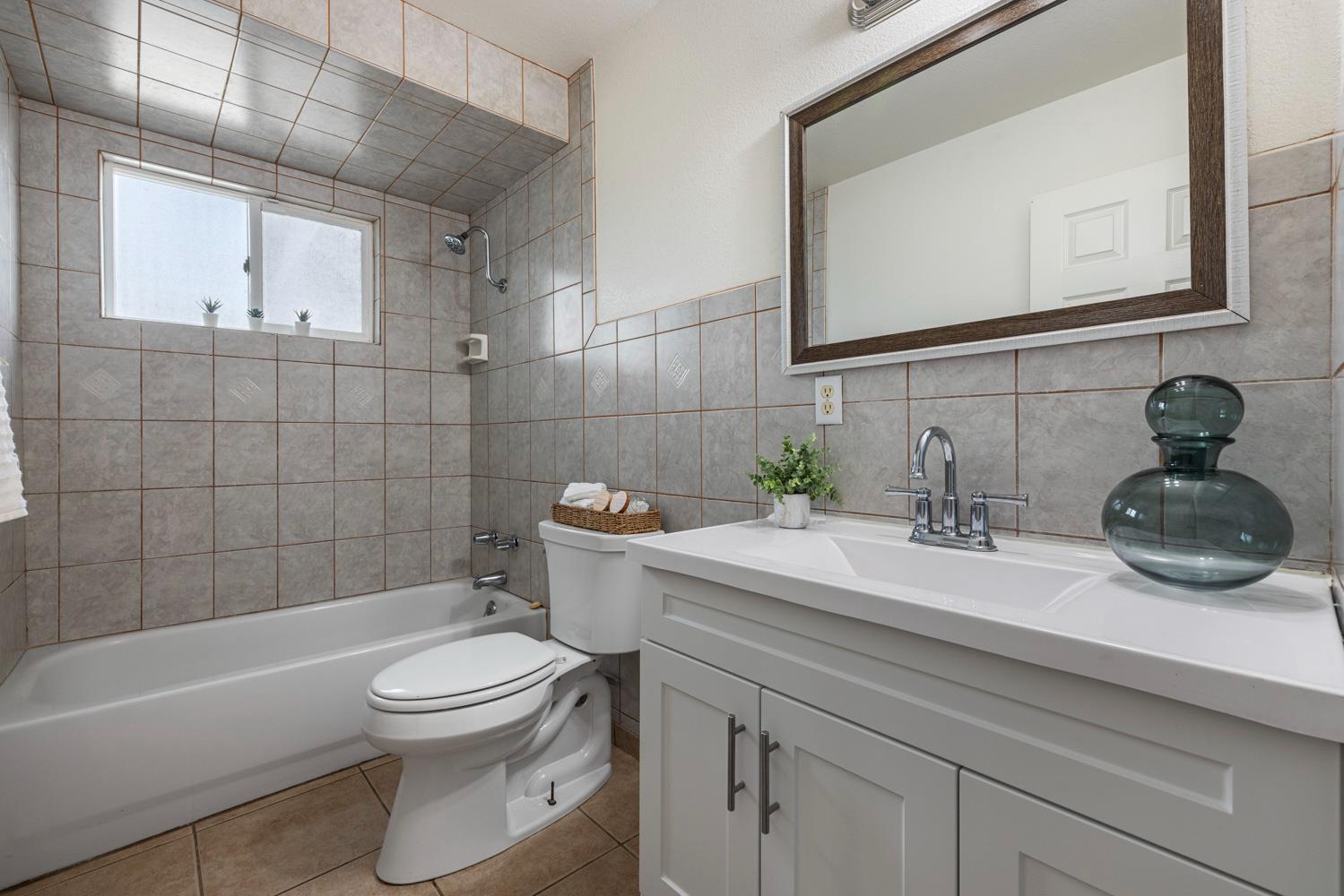 747 Prusso St, Livingston, CA 95334