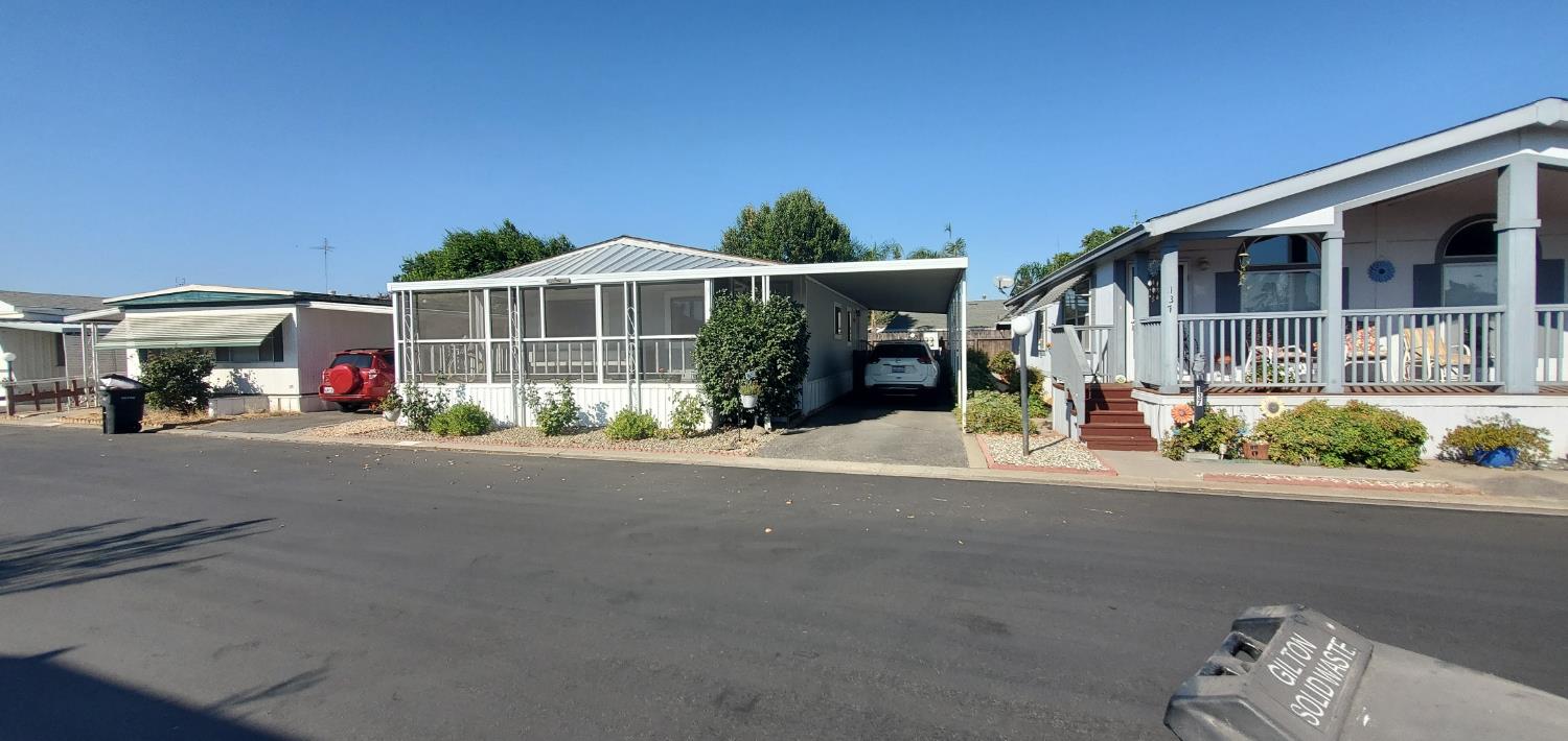 2505 Jackson Avenue #136, Escalon, CA 95320