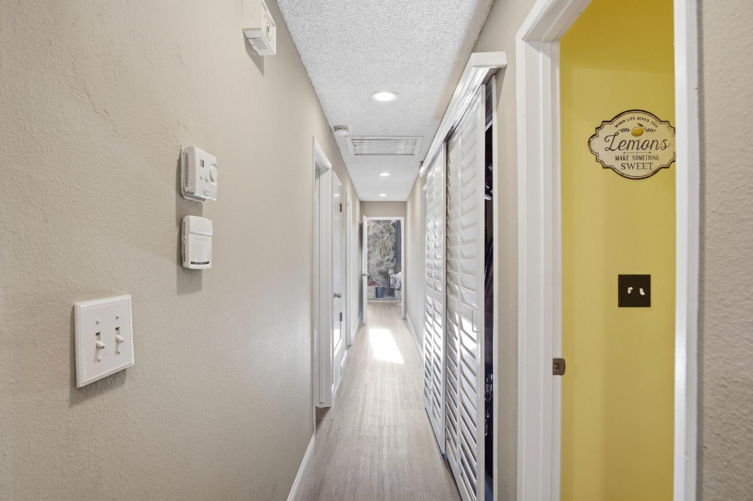 1087 E A St, Oakdale, CA 95361