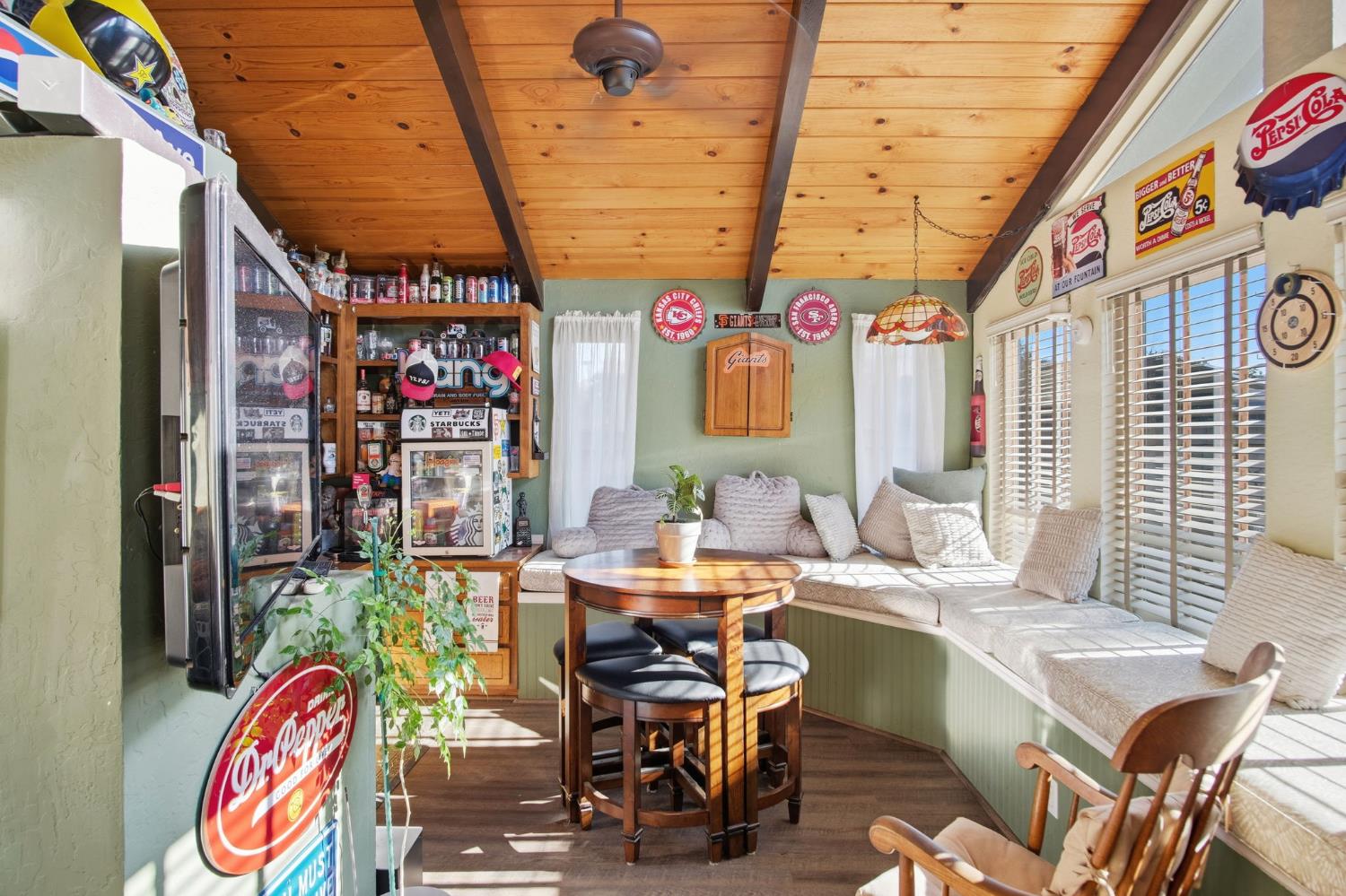 1087 E A St, Oakdale, CA 95361