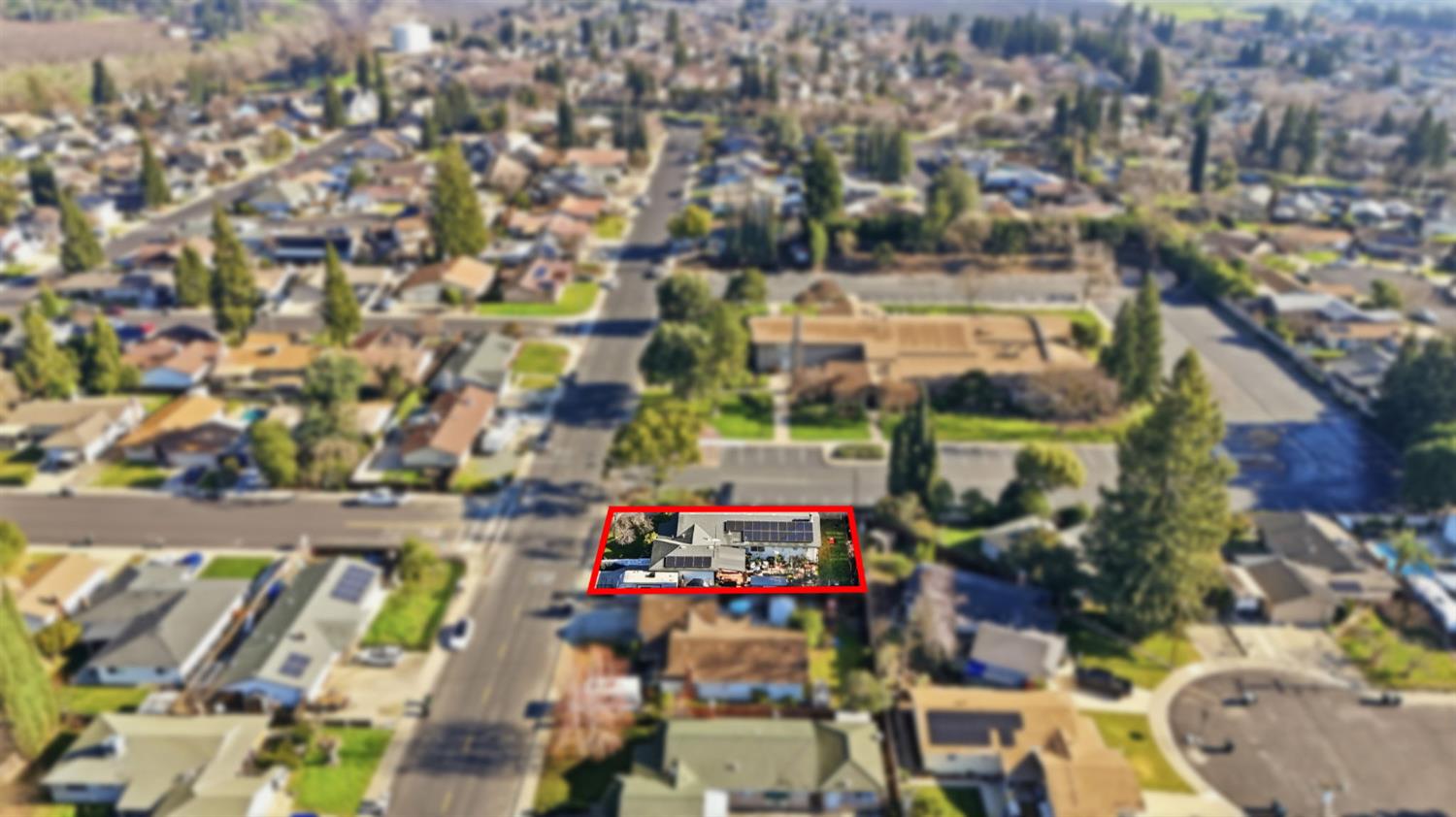 1087 E A St, Oakdale, CA 95361