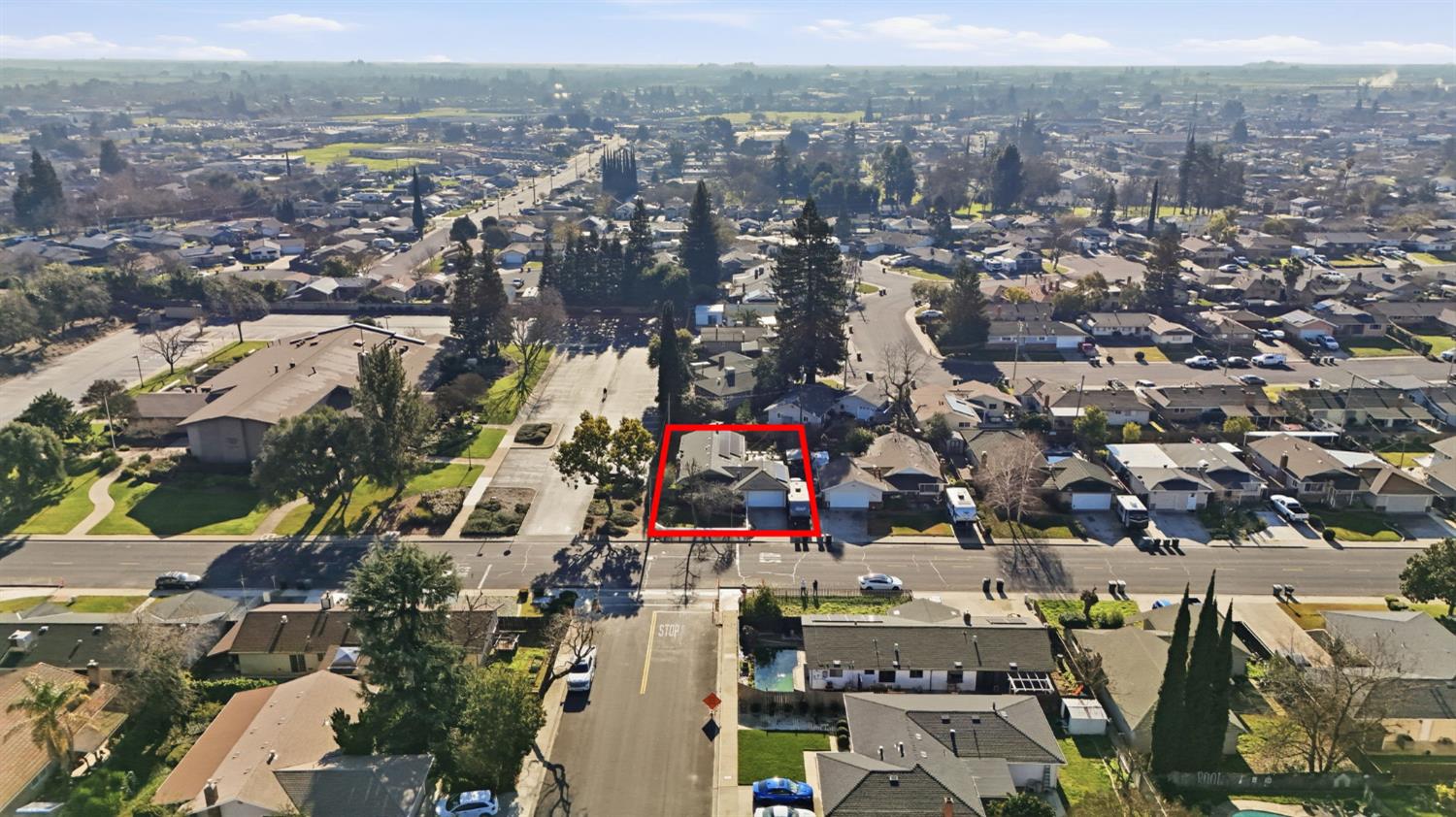 1087 E A St, Oakdale, CA 95361