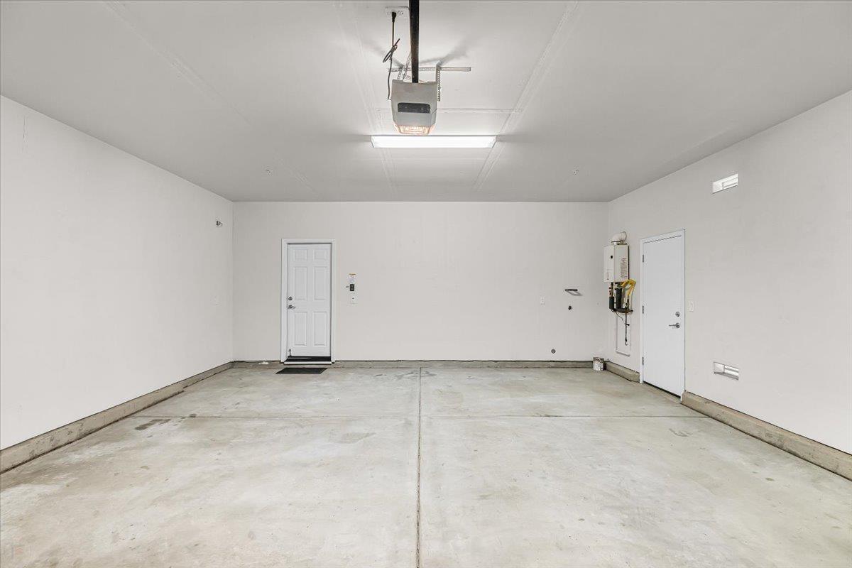 1491 Arbor Brook Dr, Manteca, CA 95336