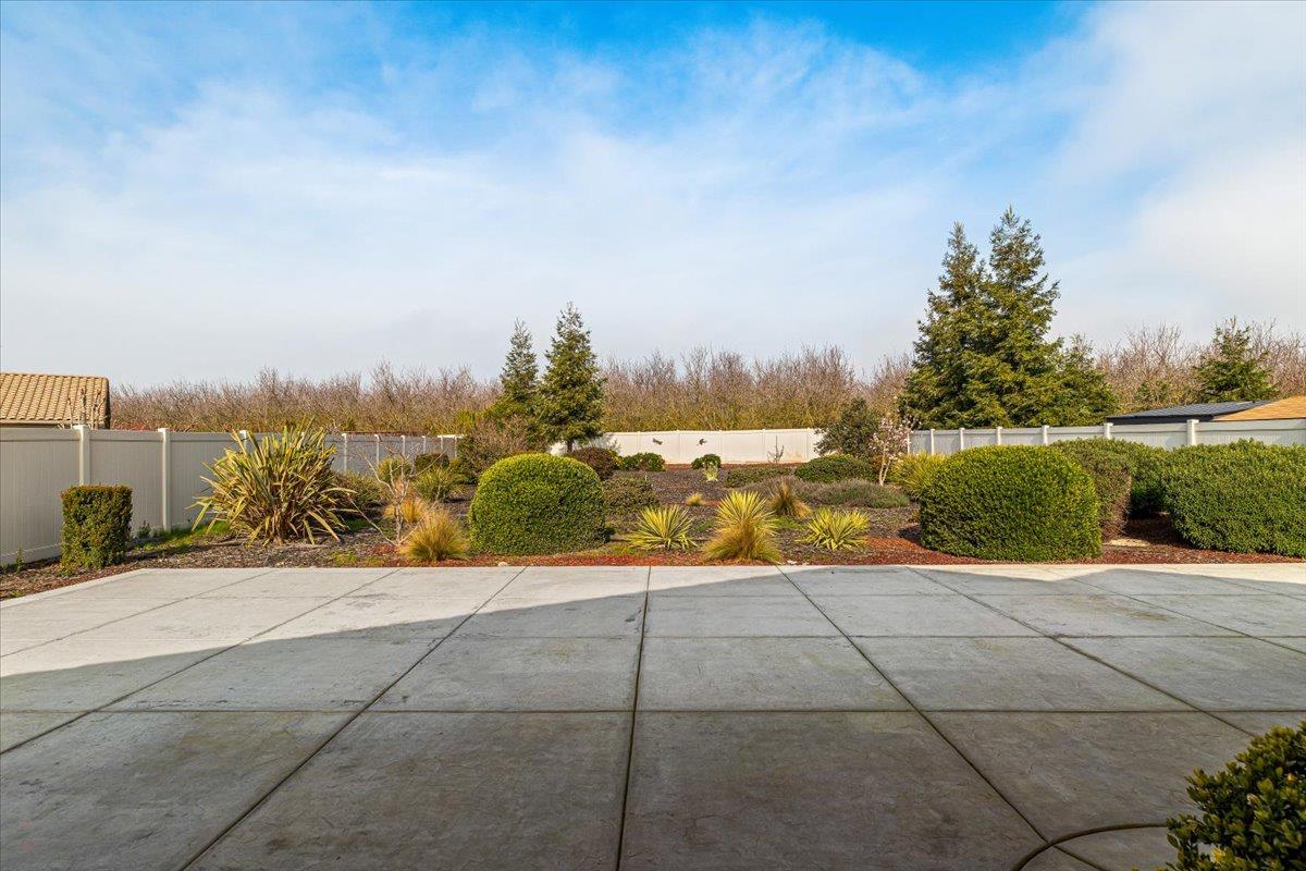 1491 Arbor Brook Dr, Manteca, CA 95336