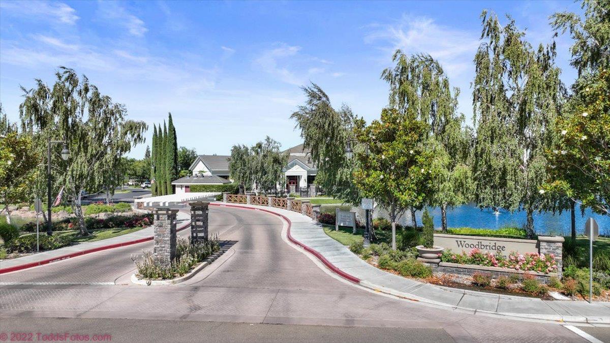 1491 Arbor Brook Dr, Manteca, CA 95336