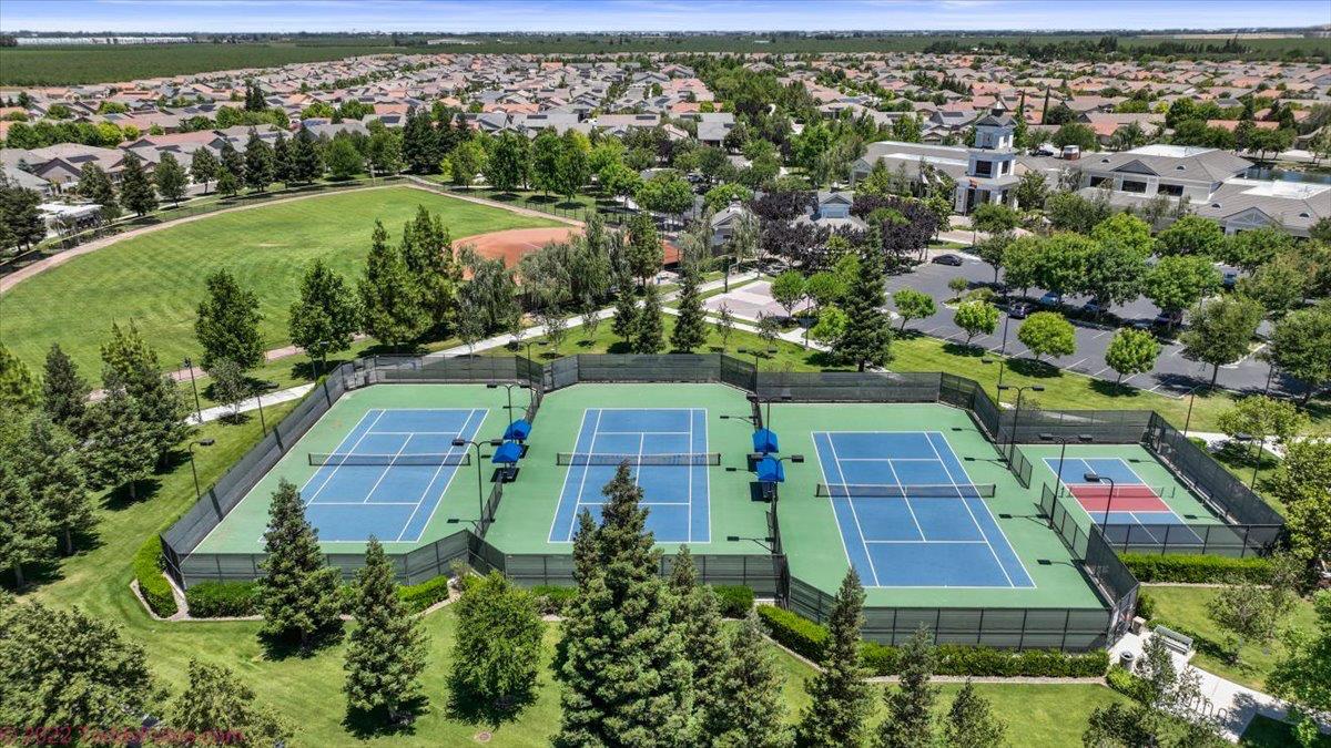 1491 Arbor Brook Dr, Manteca, CA 95336