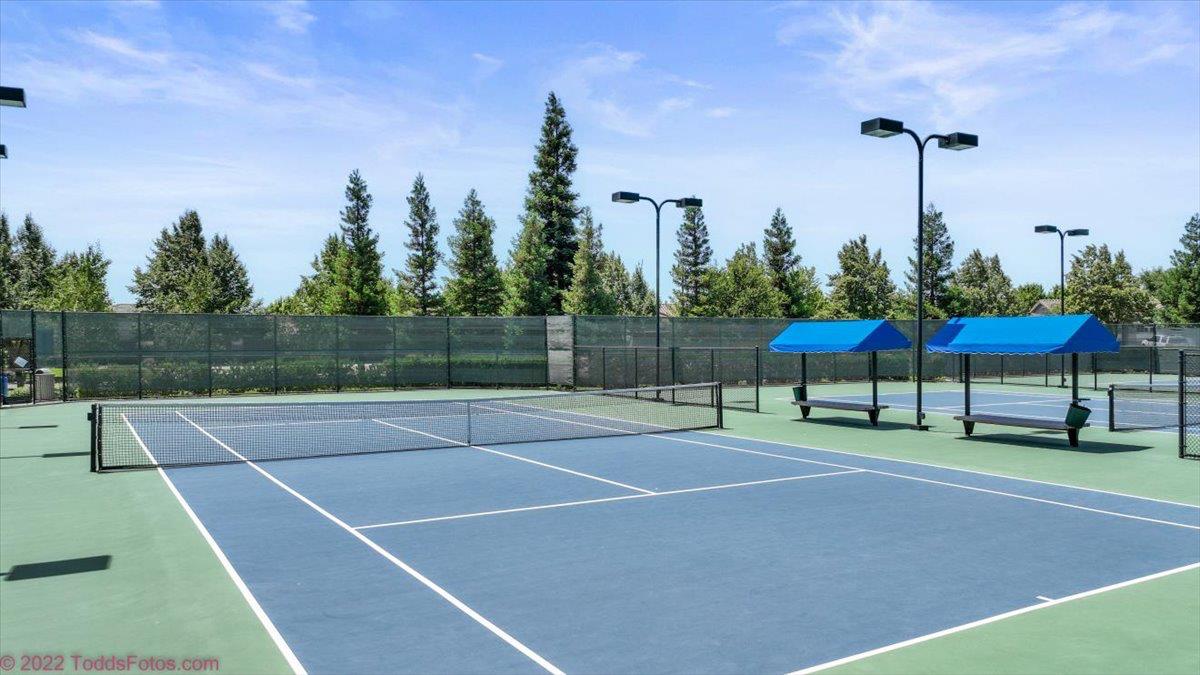 1491 Arbor Brook Dr, Manteca, CA 95336