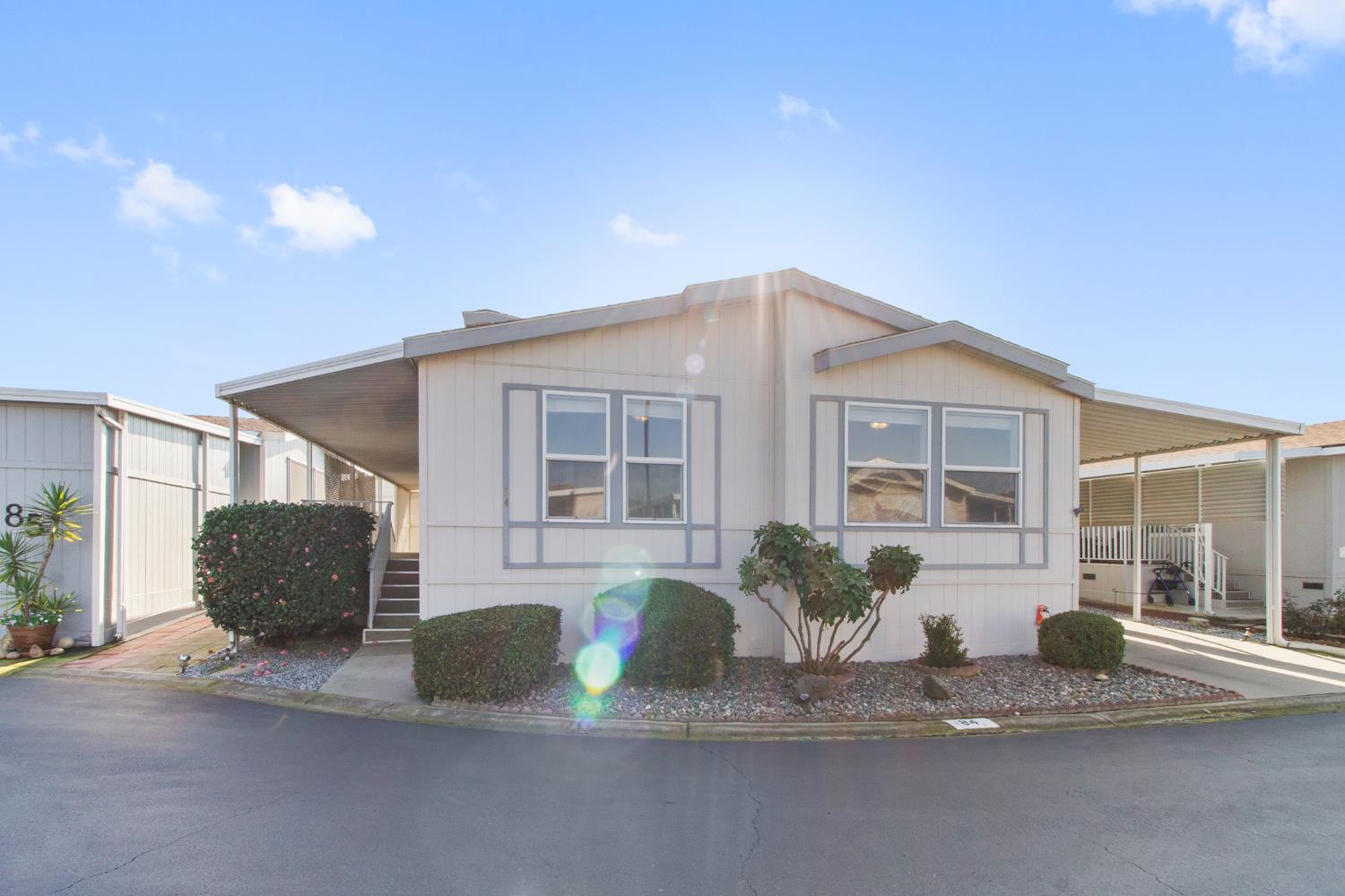 1500 Held Dr #84, Modesto, CA 95355