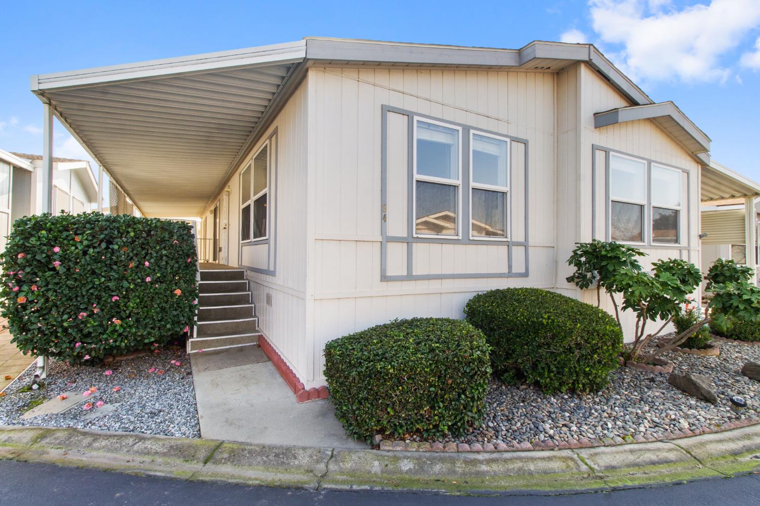 1500 Held Dr #84, Modesto, CA 95355