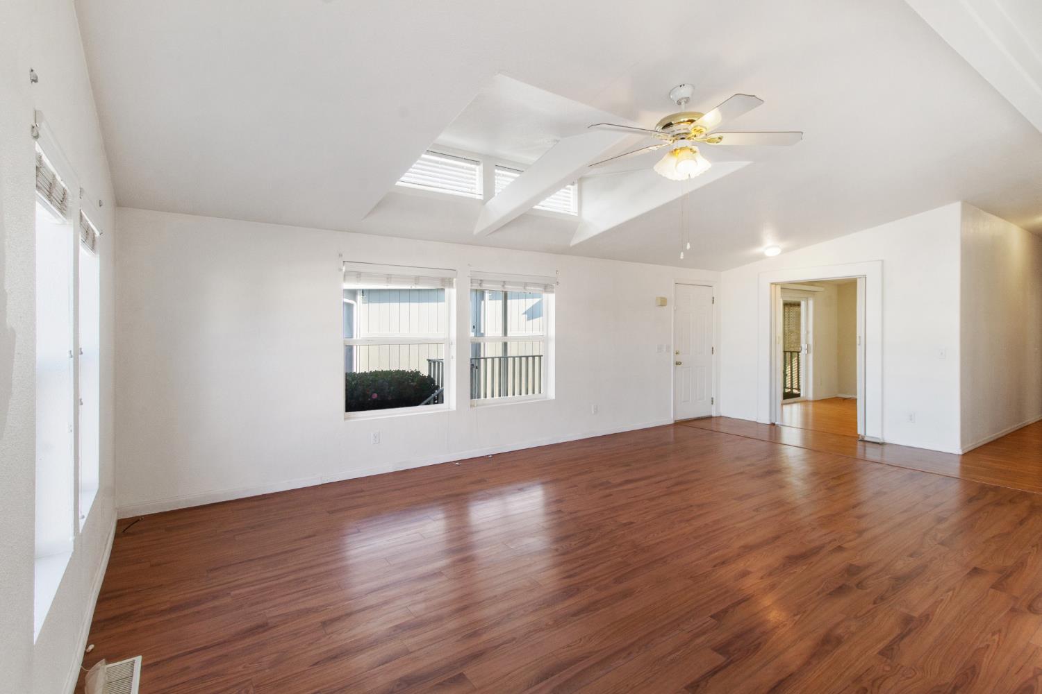 1500 Held Dr #84, Modesto, CA 95355