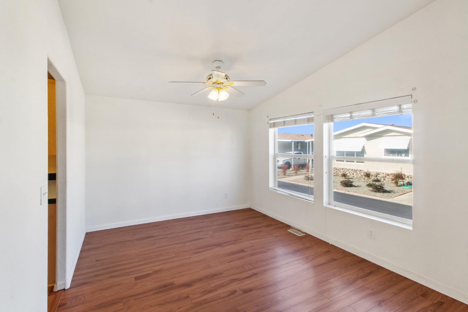 1500 Held Dr #84, Modesto, CA 95355