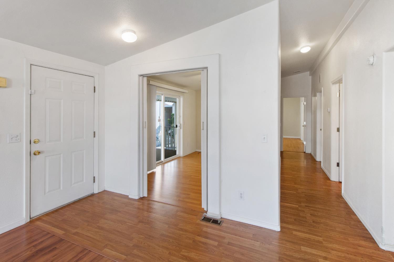 1500 Held Dr #84, Modesto, CA 95355