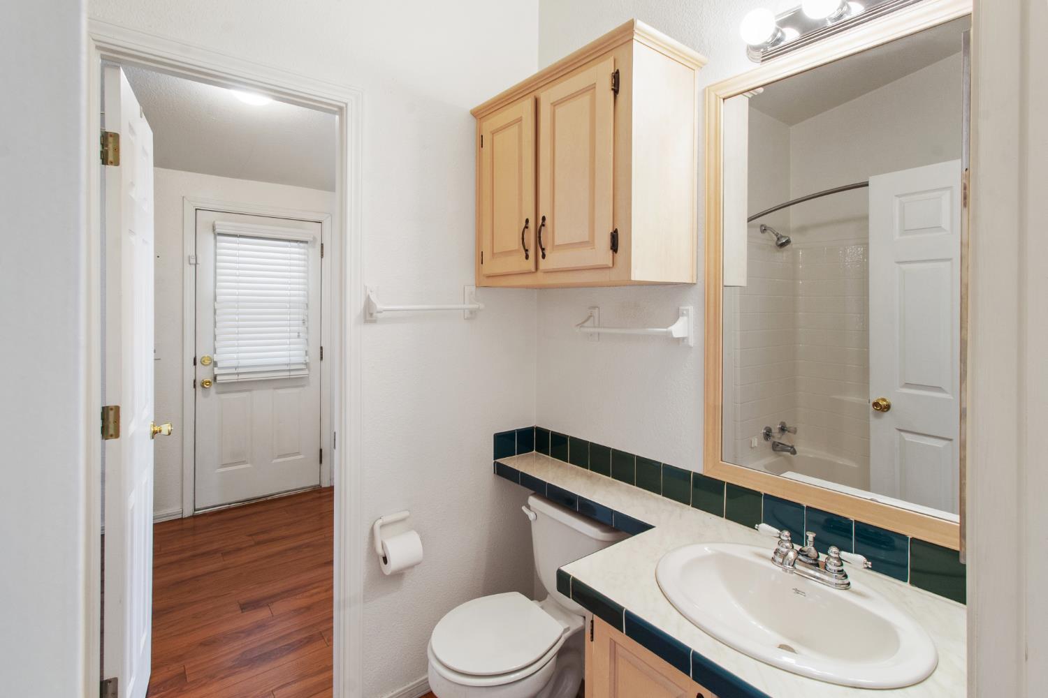 1500 Held Dr #84, Modesto, CA 95355